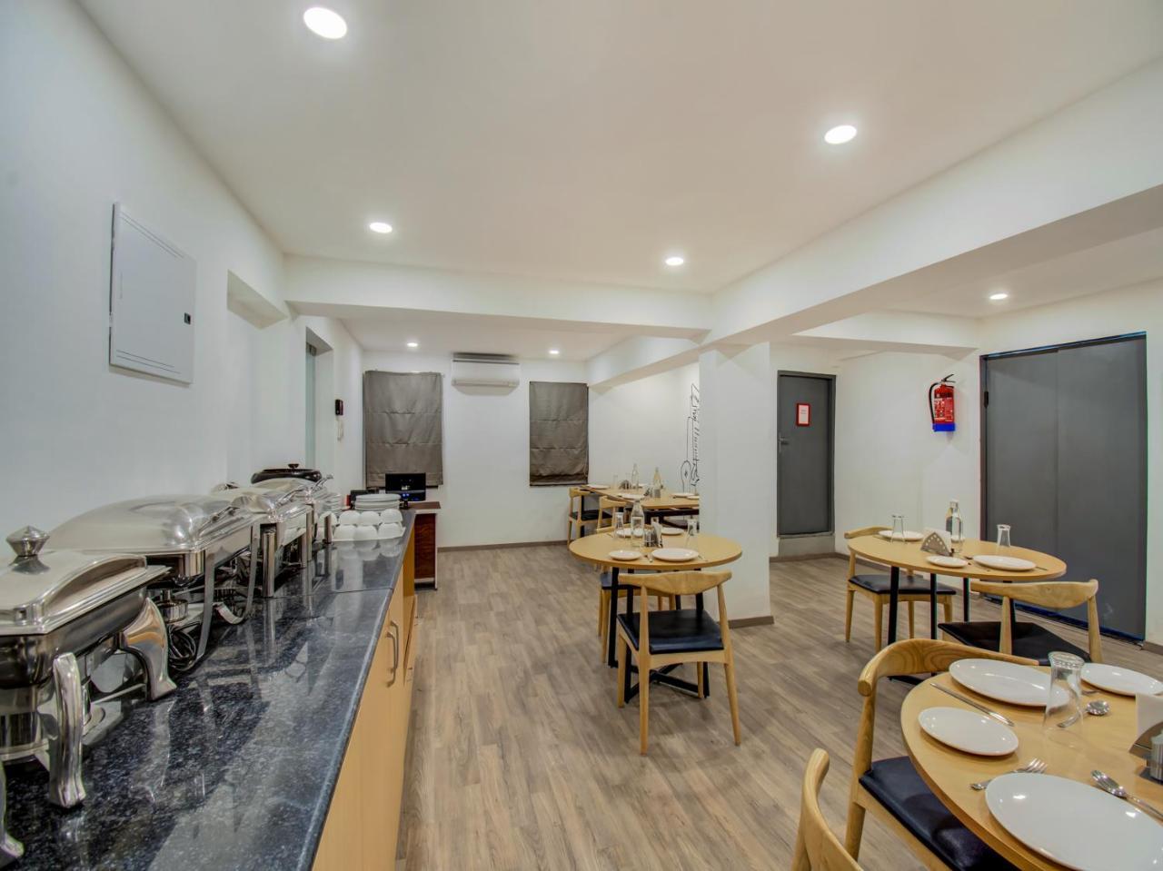 Oyo Townhouse 66 Nagpur Station Ca Road Hotel Екстериор снимка