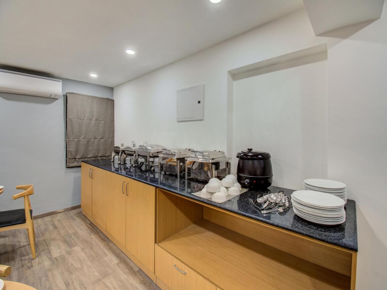 Oyo Townhouse 66 Nagpur Station Ca Road Hotel Екстериор снимка