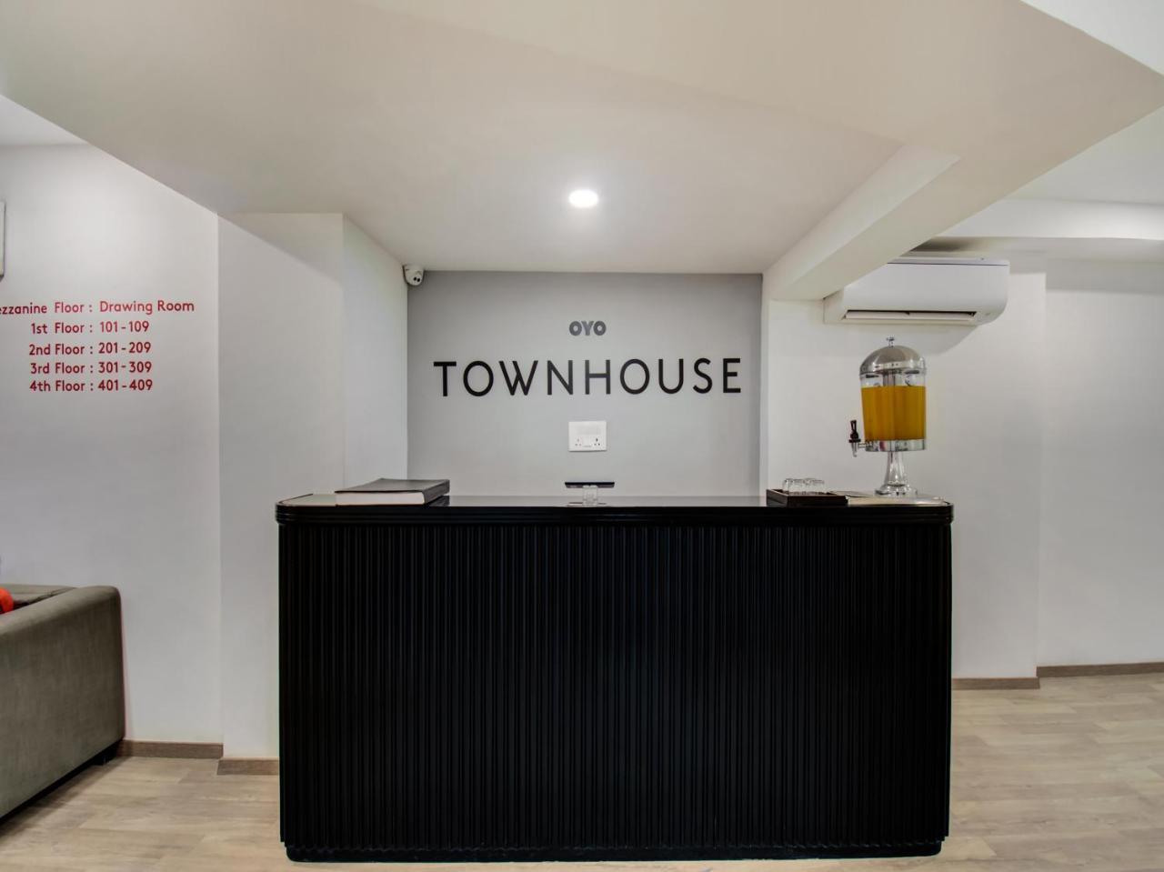 Oyo Townhouse 66 Nagpur Station Ca Road Hotel Екстериор снимка